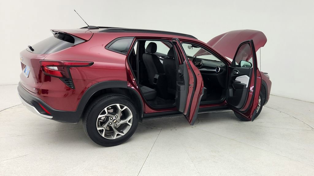 Certified 2025 Chevrolet Trax LT w/ LT Convenience Package image 13