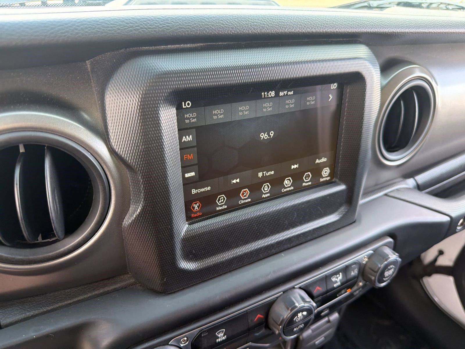 Used 2023 Jeep Wrangler Unlimited AWD/4WD image 18