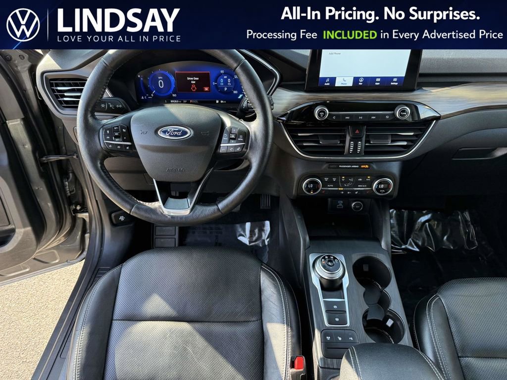 Used 2020 Ford Escape Titanium image 10