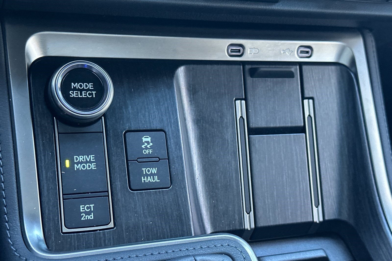 Certified 2024 Lexus GX 550 w/ Accessory Package (2T) image 27