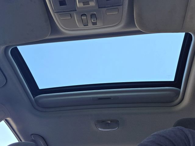 Used 2011 Subaru Impreza 2.5i Premium w/ PWR Moonroof Value Pkg image 17