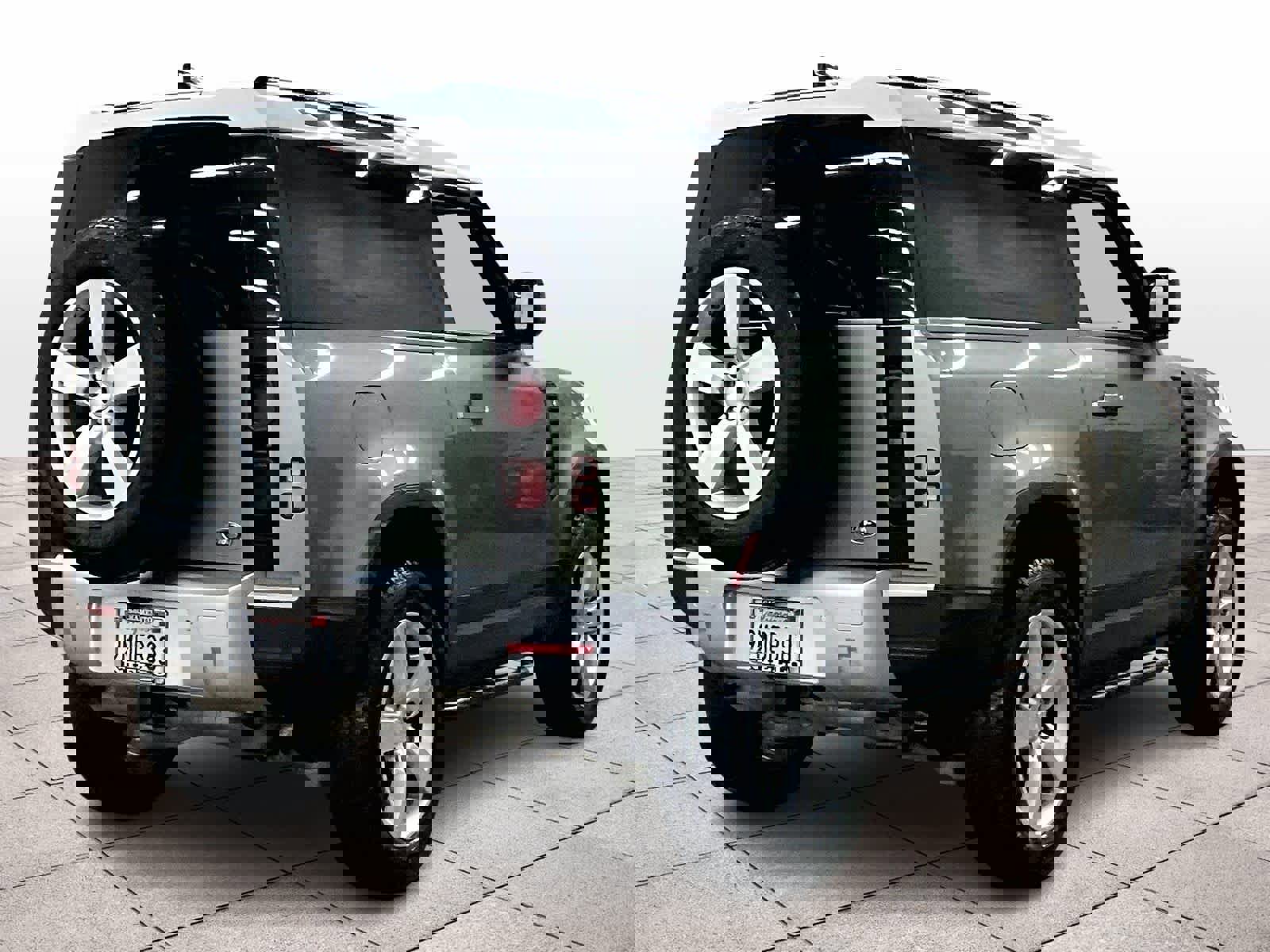 Used 2021 Land Rover Defender 90 First Edition image 15