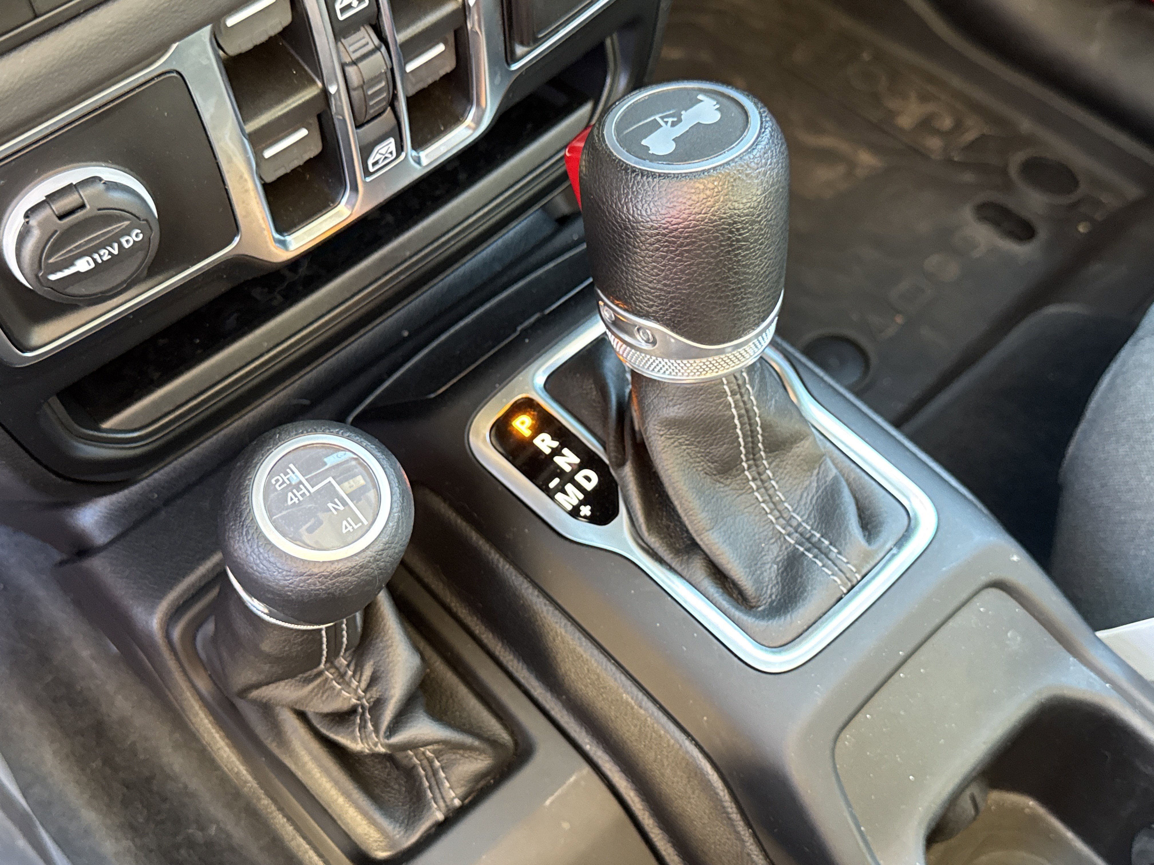 Used 2024 Jeep Wrangler Sahara w/ Technology Group image 52