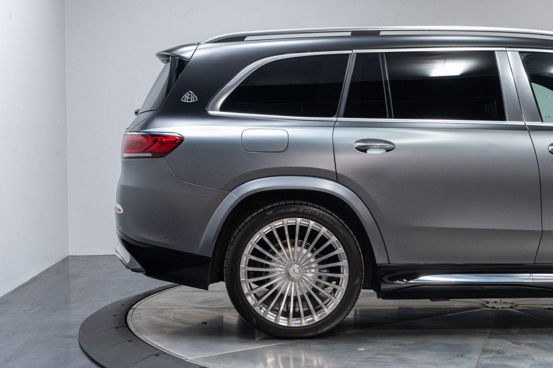 Used 2022 Mercedes-Benz Maybach GLS 600 4MATIC image 44