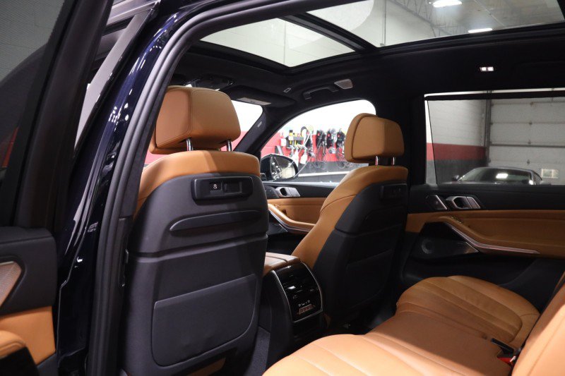 Used 2019 BMW X7 xDrive50i w/ M Sport Package AWD/4WD image 43