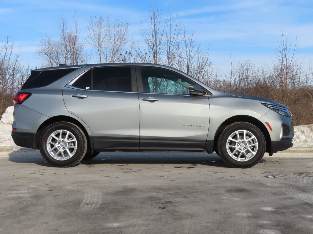 Used 2023 Chevrolet Equinox LT w/ Driver Convenience Package image 2