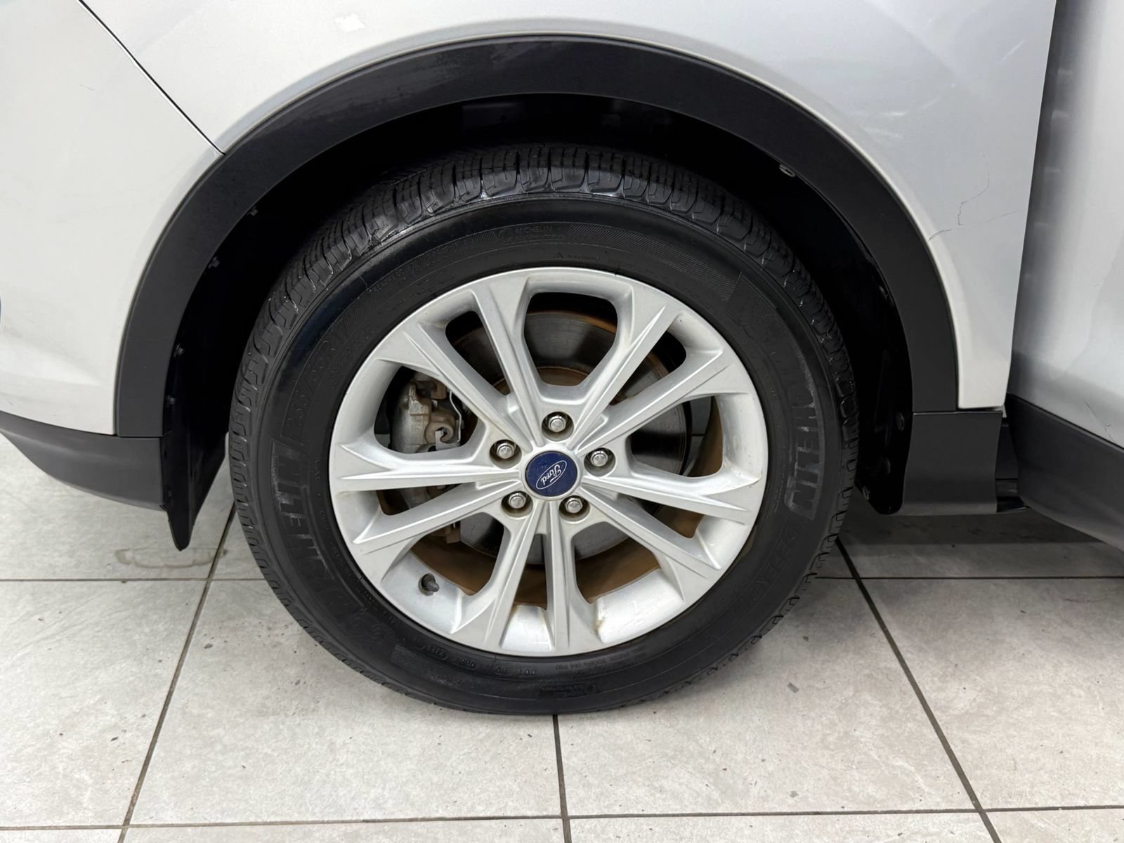 Used 2017 Ford Escape SE FWD image 39