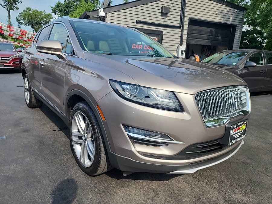 Used 2019 Lincoln MKC Reserve w/ MKC Climate Package AWD/4WD image 4