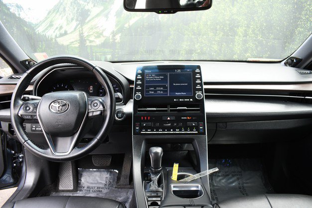 Certified 2019 Toyota Avalon XLE w/ Moonroof Package FWD image 18