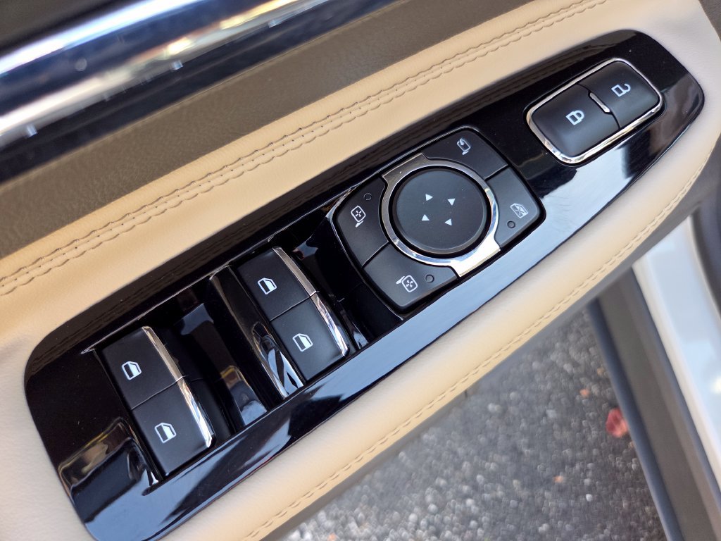 Used 2022 Lincoln Corsair AWD w/ Premium Package image 36