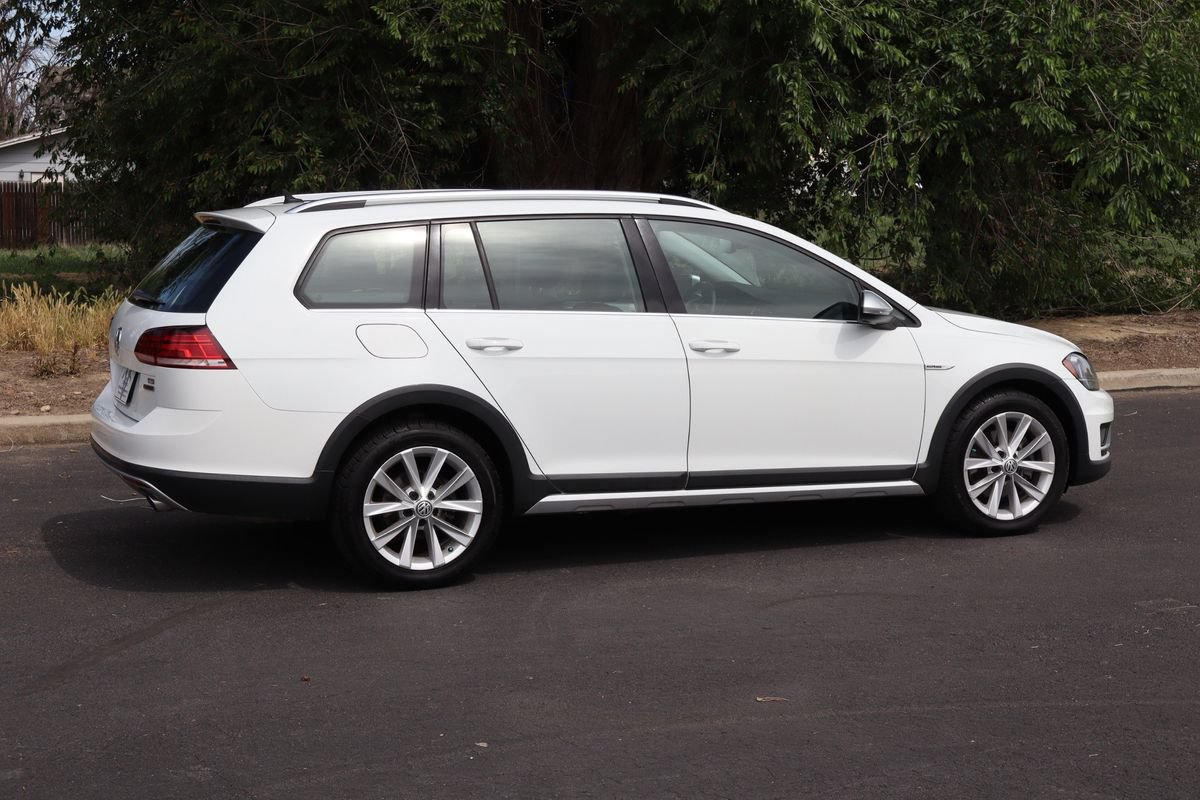 Used 2018 Volkswagen Golf Alltrack S AWD/4WD image 4