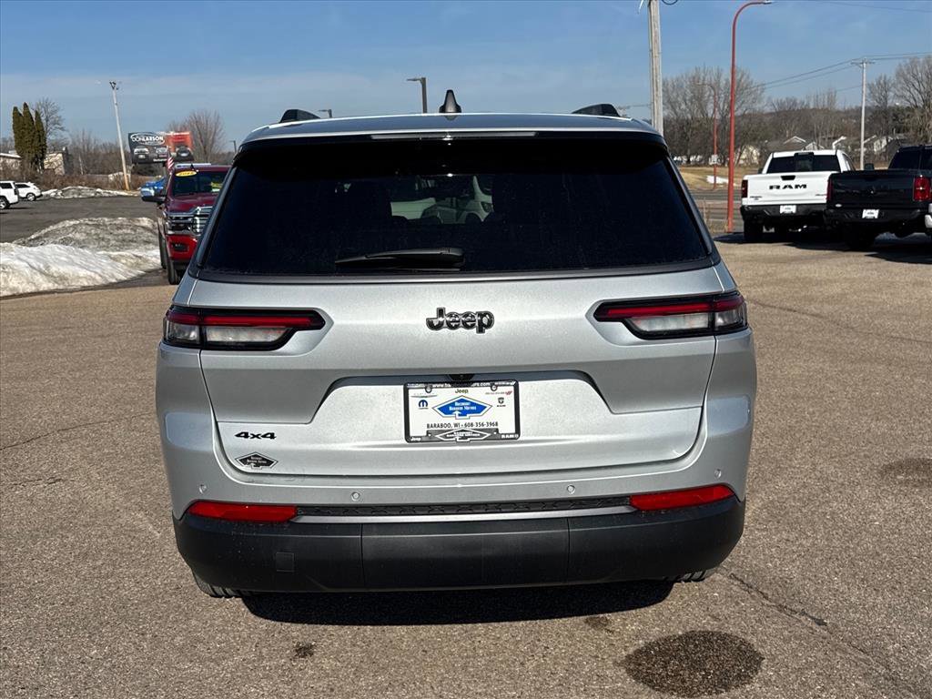 New 2026 Jeep Grand Cherokee L Limited w/ Limited Altitude Package AWD/4WD image 3