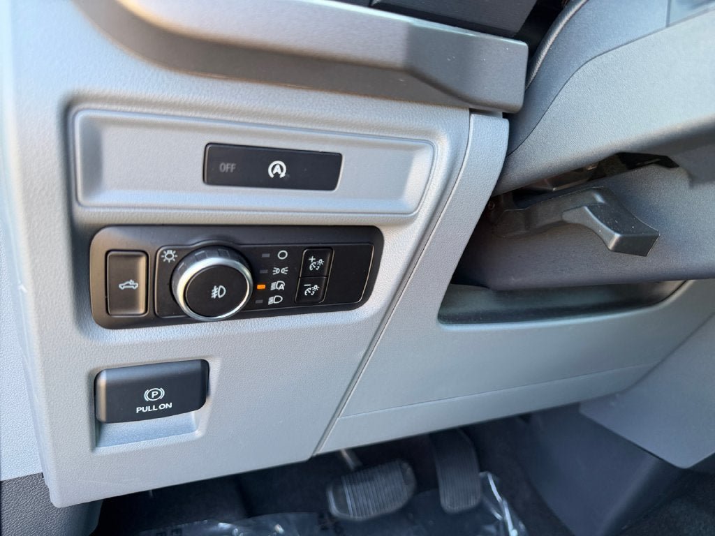 Used 2025 Ford F150 XLT w/ Equipment Group 301A Standard AWD/4WD image 19