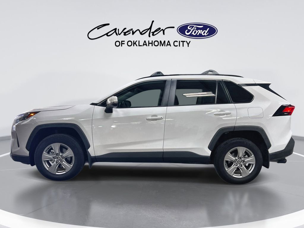 Used 2025 Toyota RAV4 XLE image 5