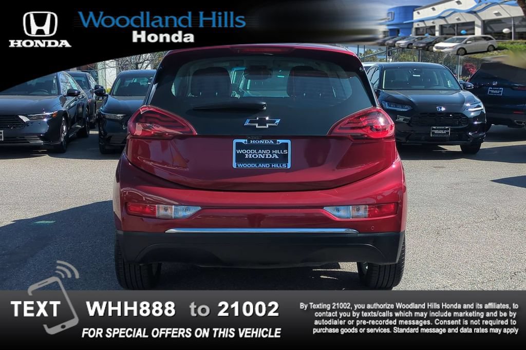 Used 2020 Chevrolet Bolt Premier w/ Infotainment Package FWD image 6