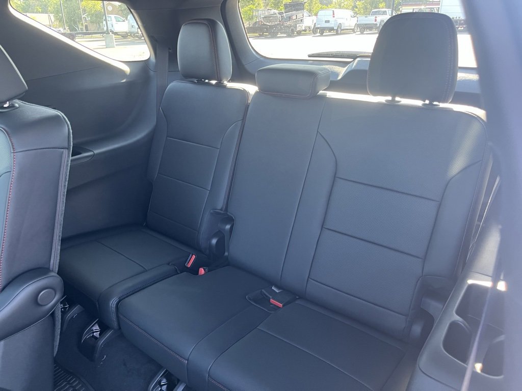 New 2026 Chevrolet Traverse Z71 w/ Driver Confidence Package image 30