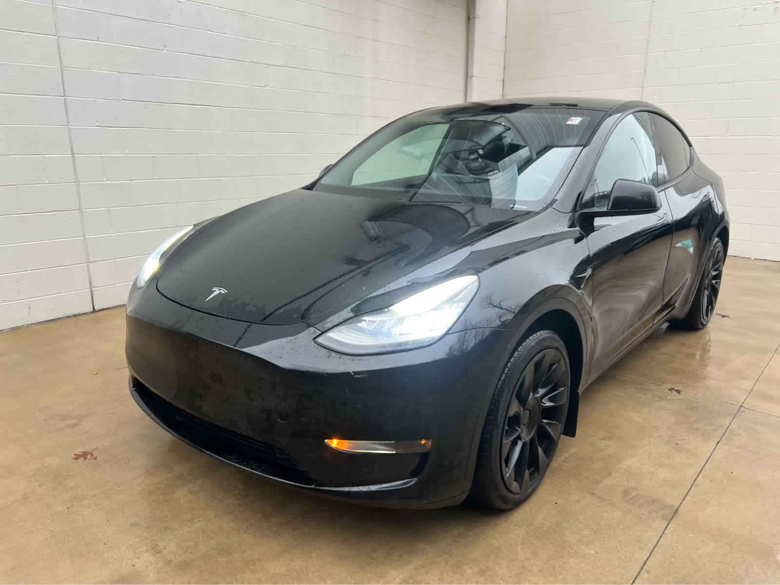 Used 2020 Tesla Model Y Long Range image 4