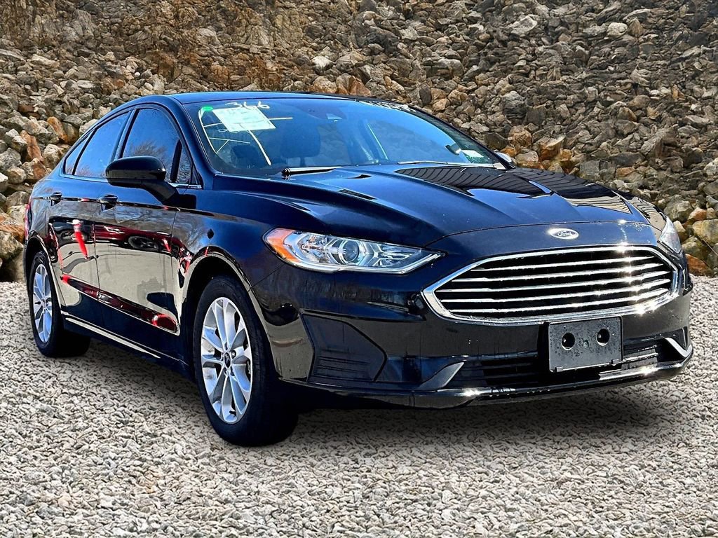 Used 2019 Ford Fusion SE image 10