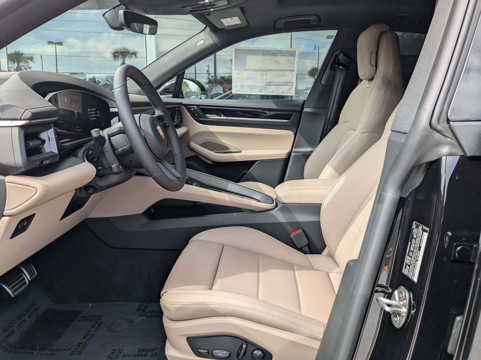 New 2025 Porsche Macan 4S Electric AWD/4WD image 5