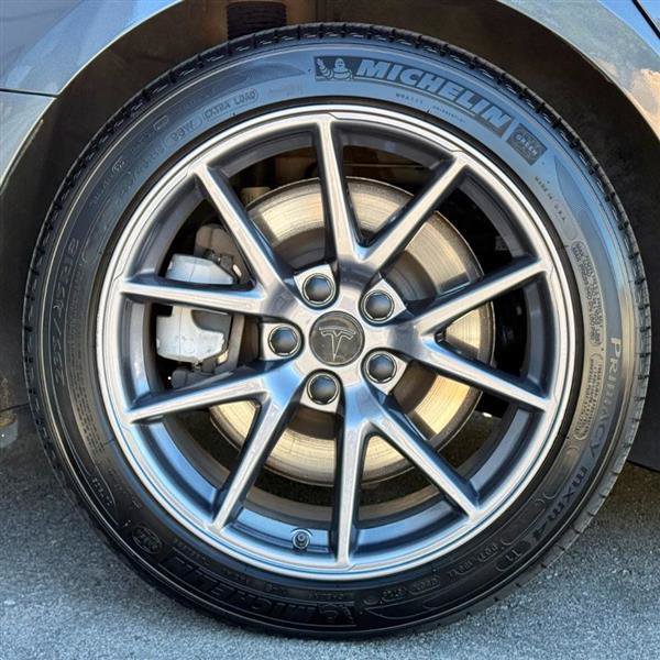 Used 2022 Tesla Model 3 Long Range AWD/4WD image 17