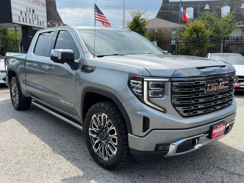 Used 2023 GMC Sierra 1500 Denali Ultimate AWD/4WD image 3