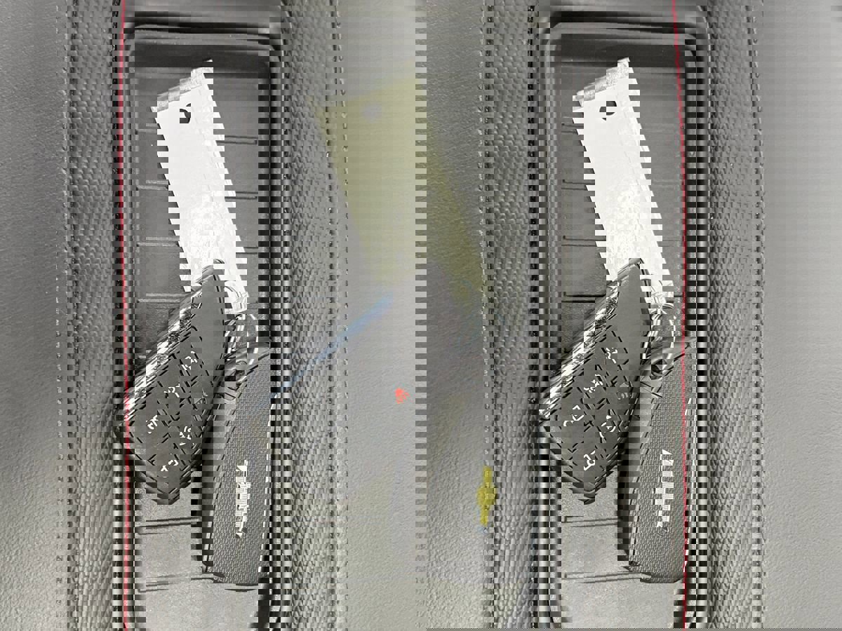 Used 2024 Chevrolet Suburban RST w/ Luxury Package image 40