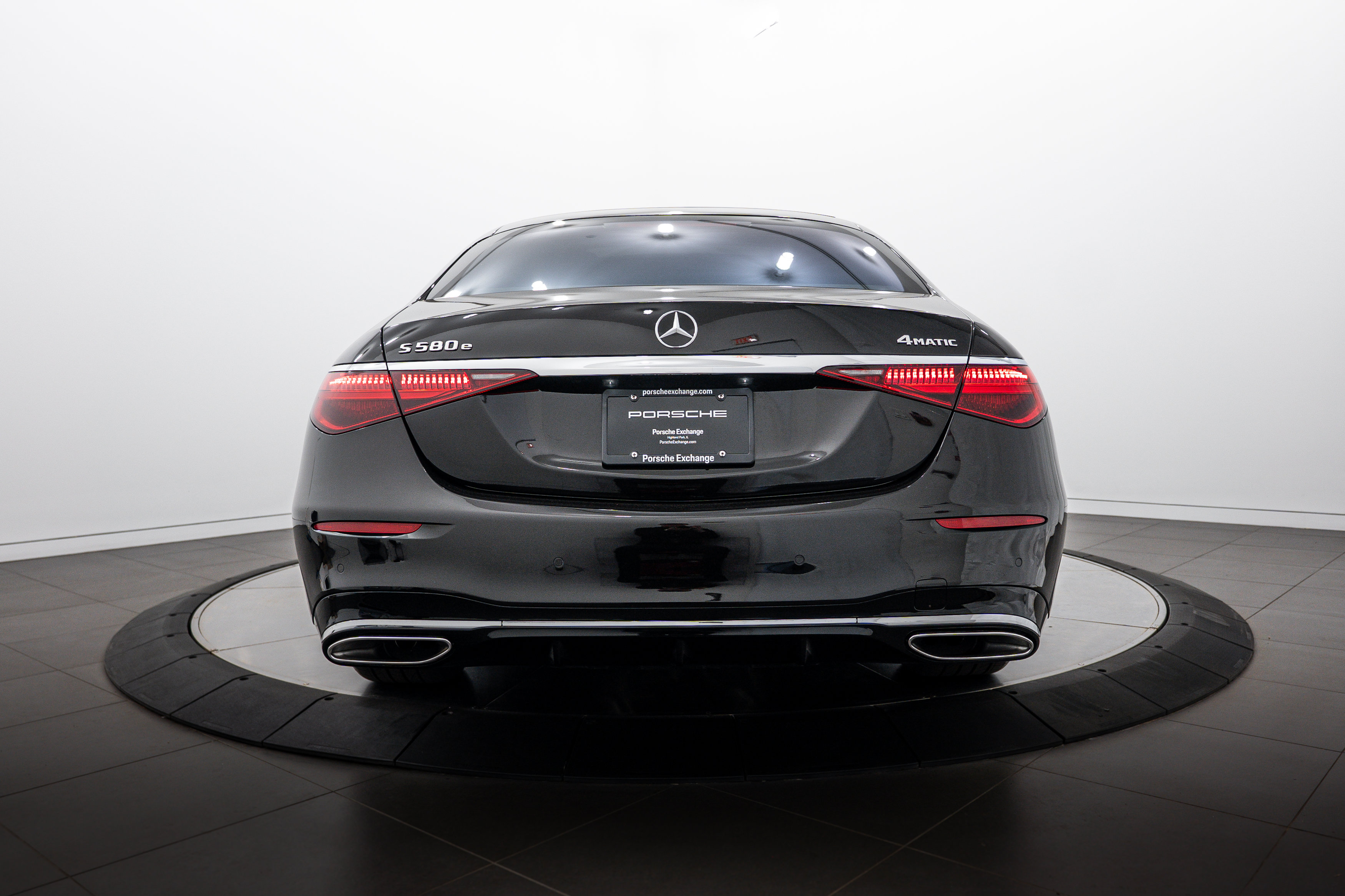 Used 2024 Mercedes-Benz S 580e 4MATIC Sedan image 6