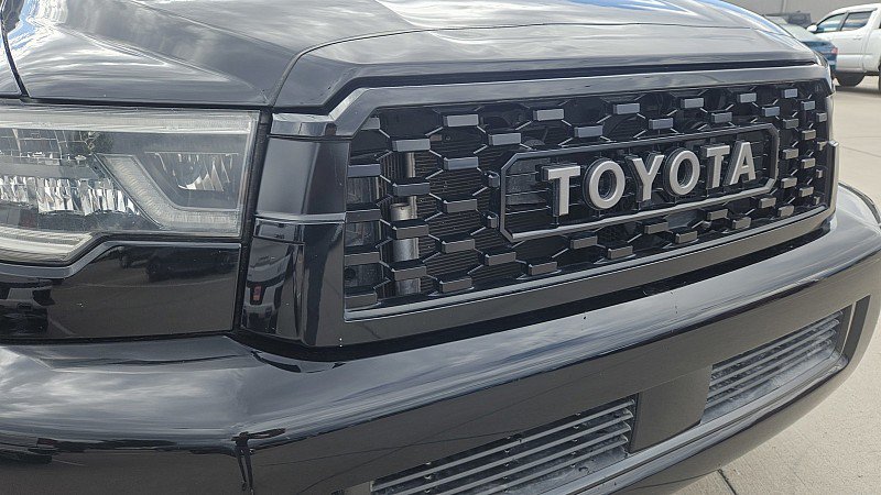 Used 2020 Toyota Sequoia TRD Pro AWD/4WD image 3
