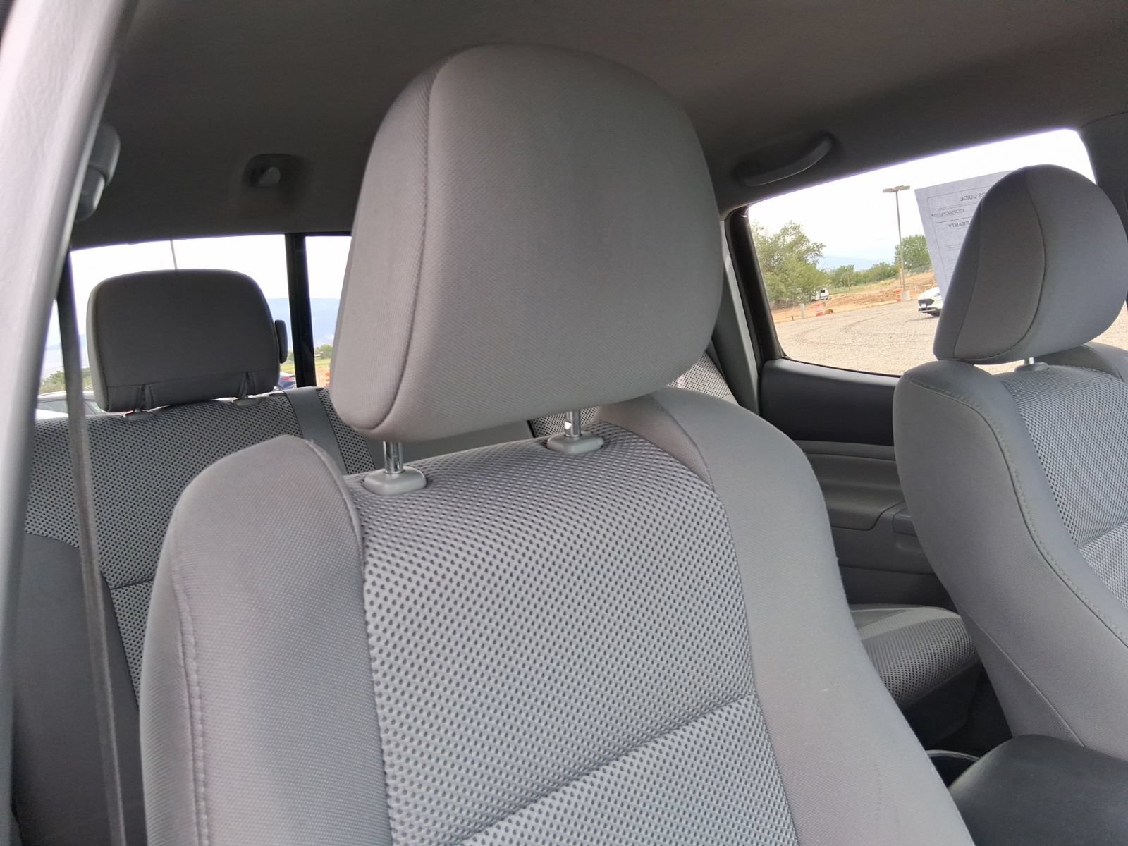 Used 2015 Toyota Tacoma PreRunner w/ TRD Off-Road Package RWD image 18