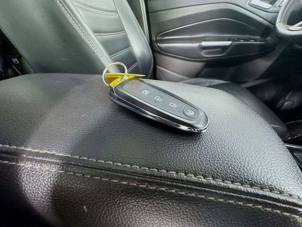 Used 2019 Ford Escape SEL AWD/4WD image 41