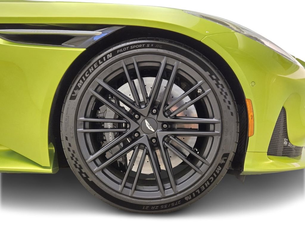Used 2024 Aston Martin DB12 Coupe RWD image 8