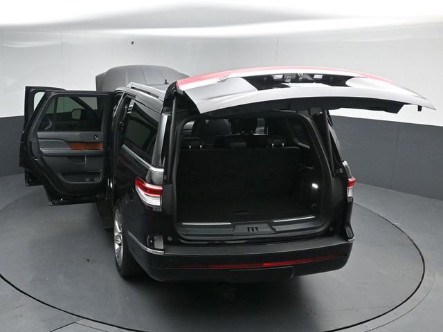 Certified 2023 Lincoln Navigator Reserve AWD/4WD image 61