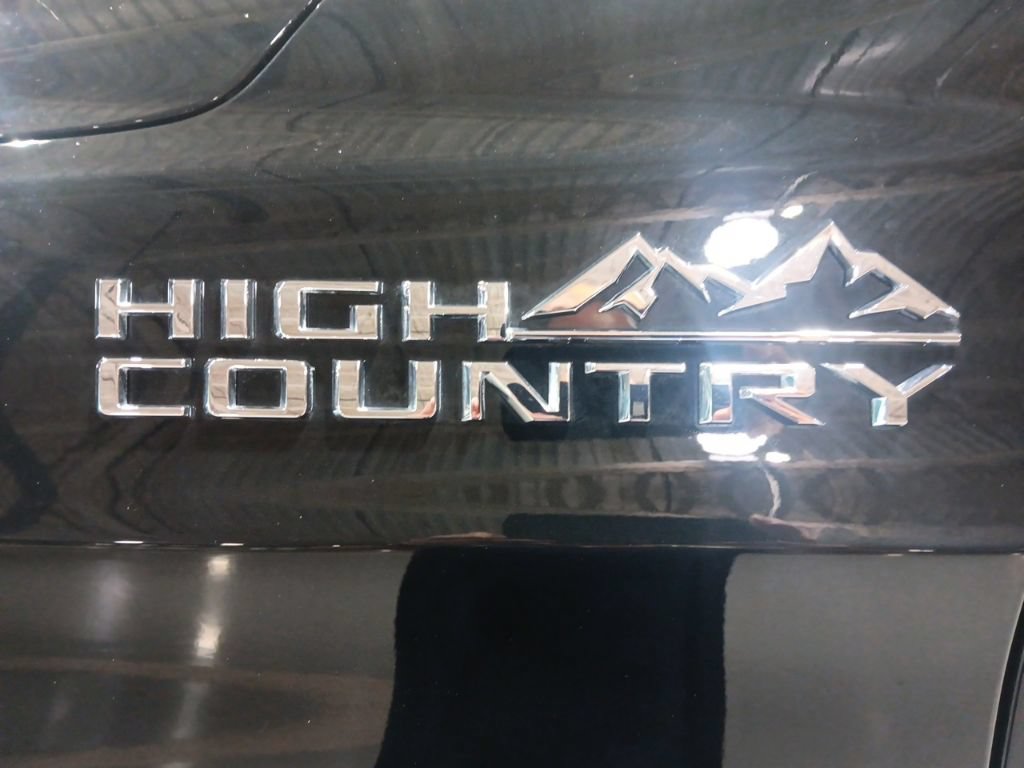 Used 2025 Chevrolet Tahoe High Country w/ Sun And Tow Package AWD/4WD image 19