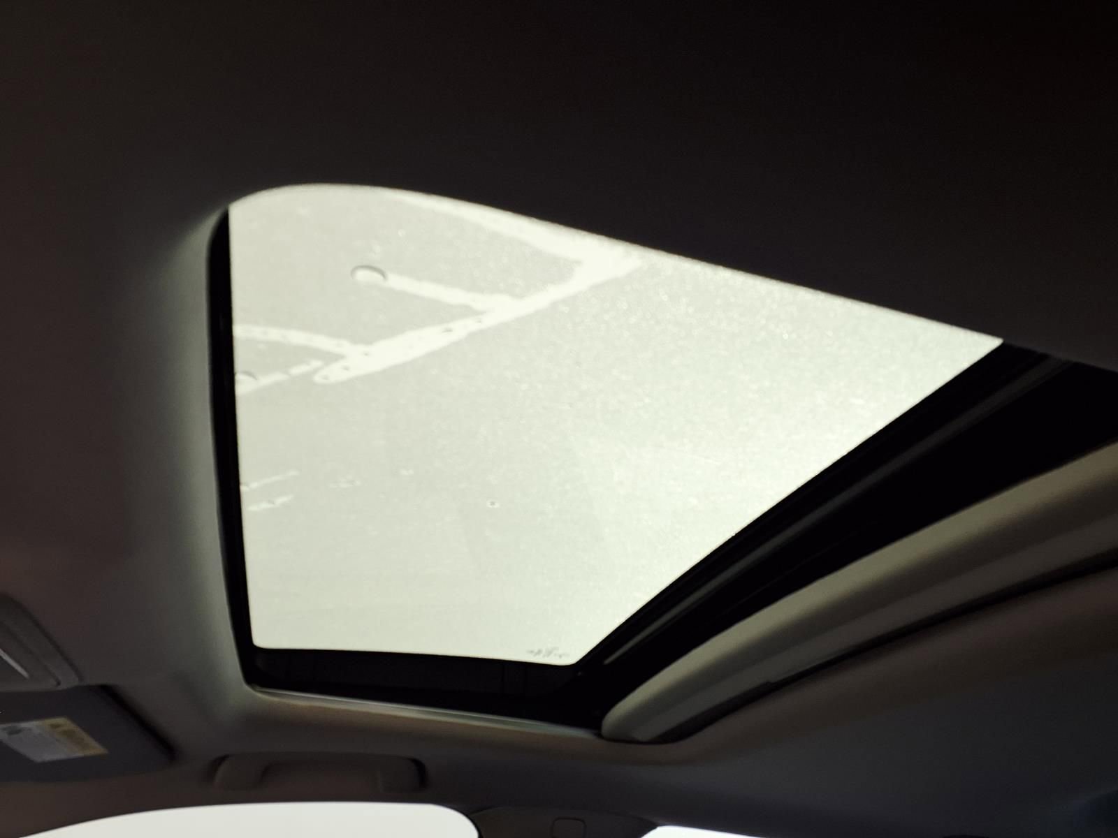 Used 2022 Honda Civic Touring image 14