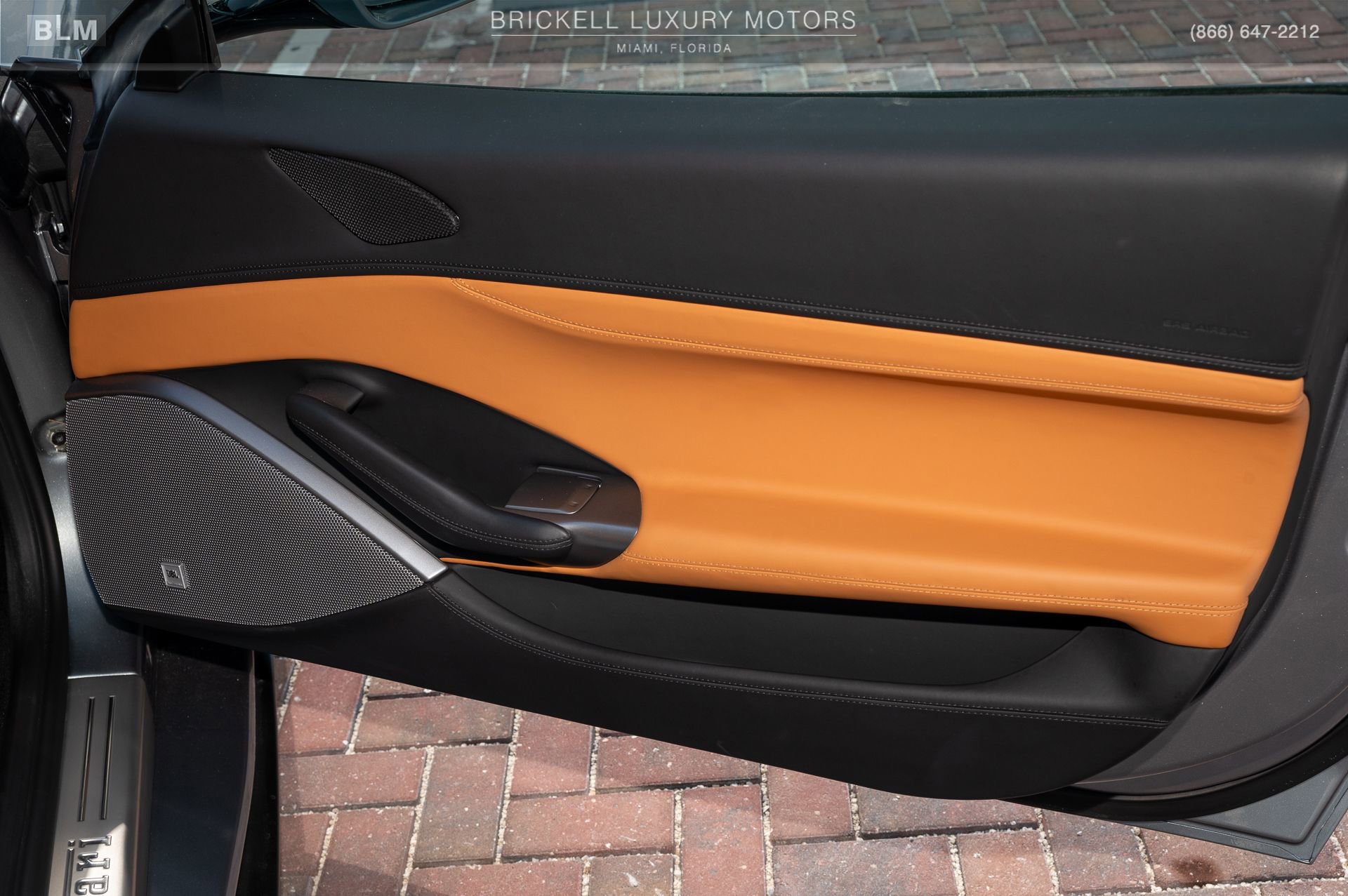 Used 2019 Ferrari Portofino image 22