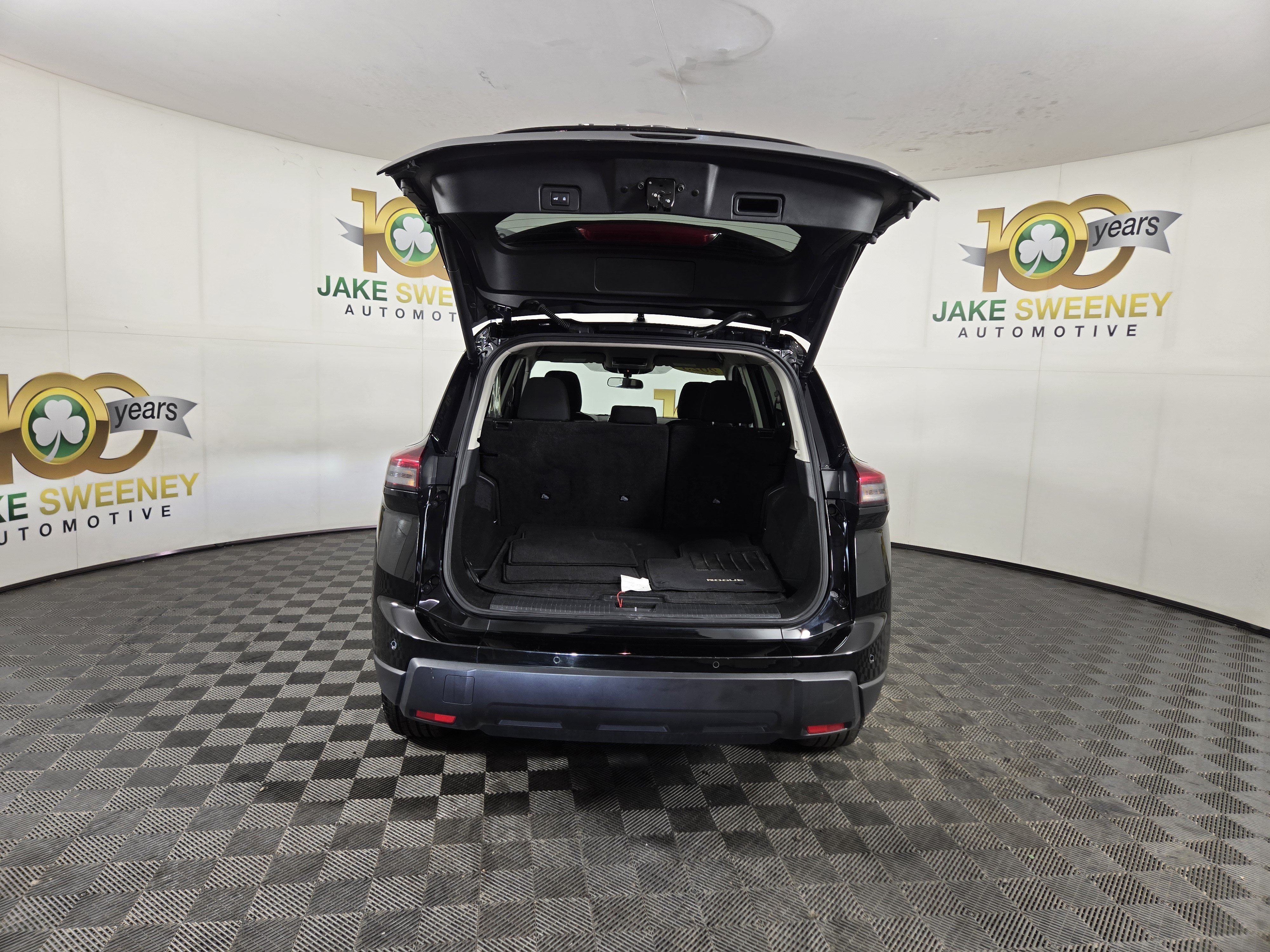 Used 2025 Nissan Rogue SV AWD/4WD image 30