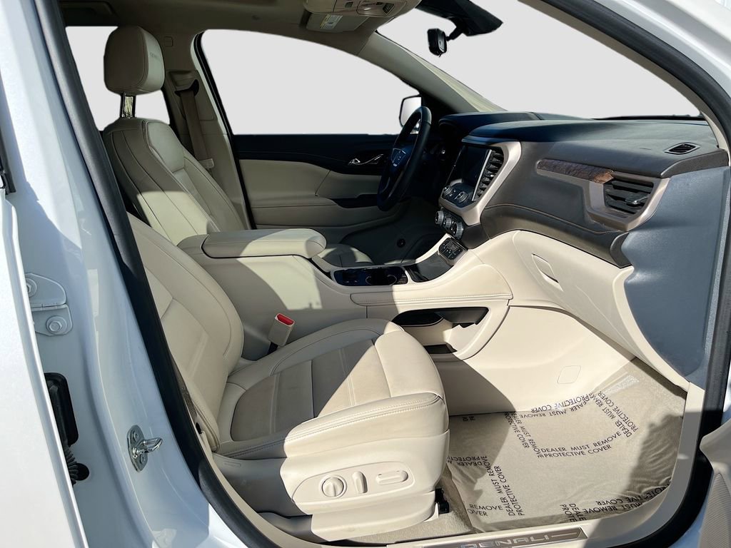 Used 2023 GMC Acadia Denali w/ Denali Ultimate Package image 32