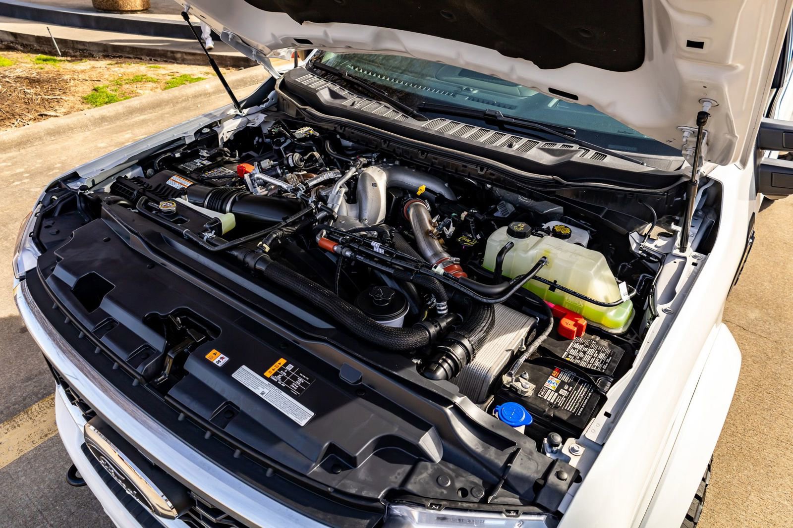 Used 2025 Ford F450 Platinum w/ Platinum Plus Package image 38