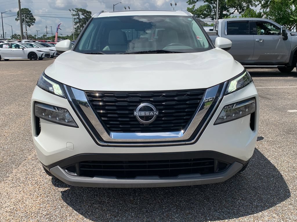 Used 2023 Nissan Rogue SV w/ SV Premium B Package FWD image 3