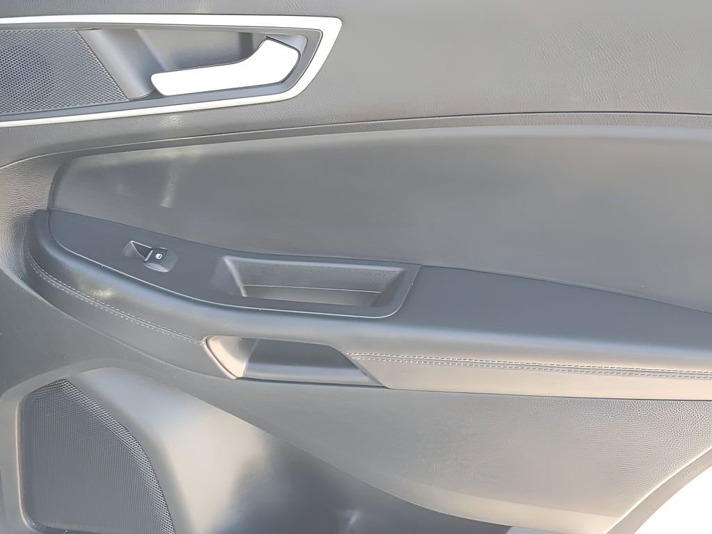 Used 2024 Ford Edge SEL image 43