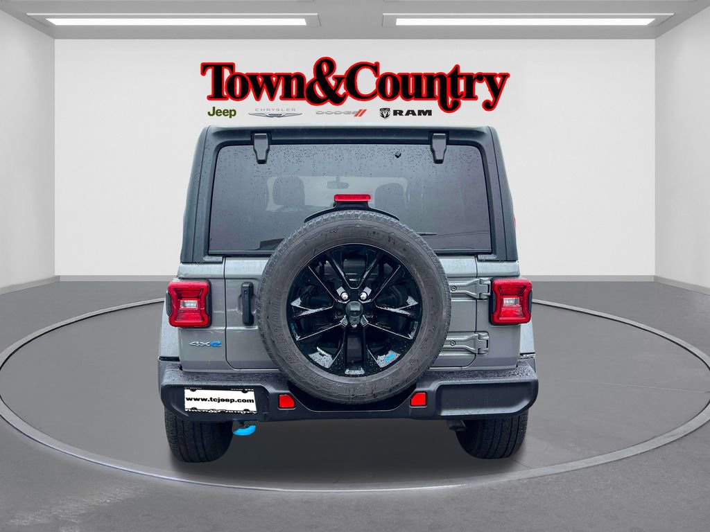 Certified 2022 Jeep Wrangler Unlimited Sahara w/ Cold Weather Group image 4