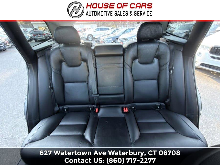 Used 2018 Volvo XC60 T5 Momentum w/ Vision Package image 44
