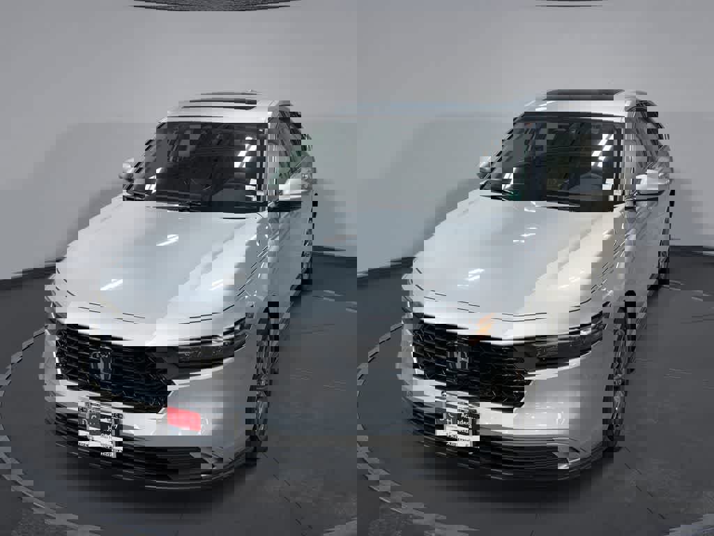 Used 2024 Honda Accord EX image 1