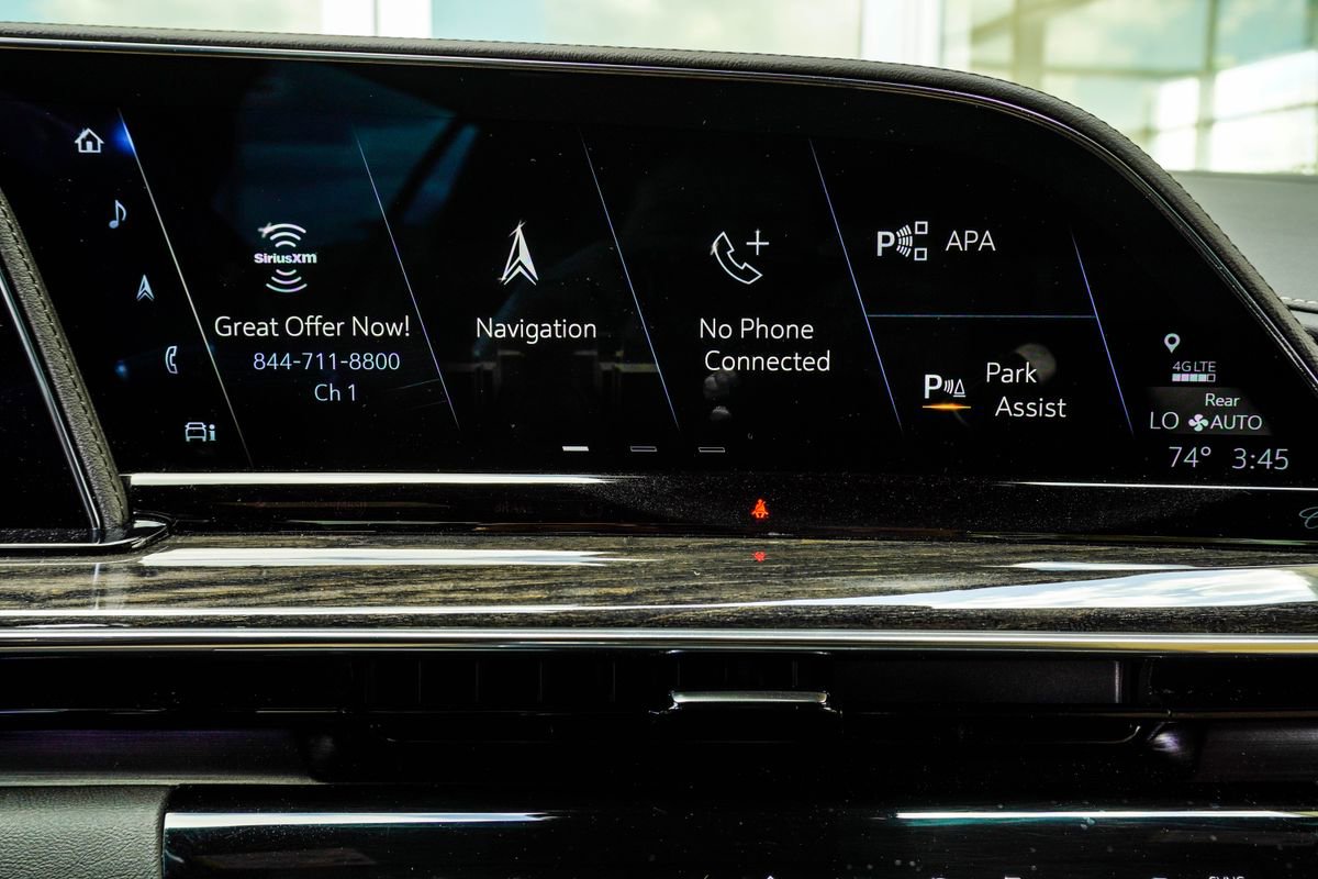 Used 2022 Cadillac Escalade Premium Luxury image 27