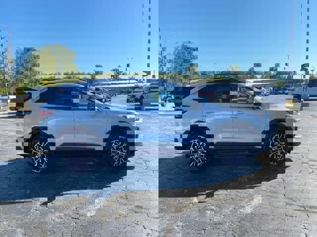 New 2026 Ford Escape SE image 8