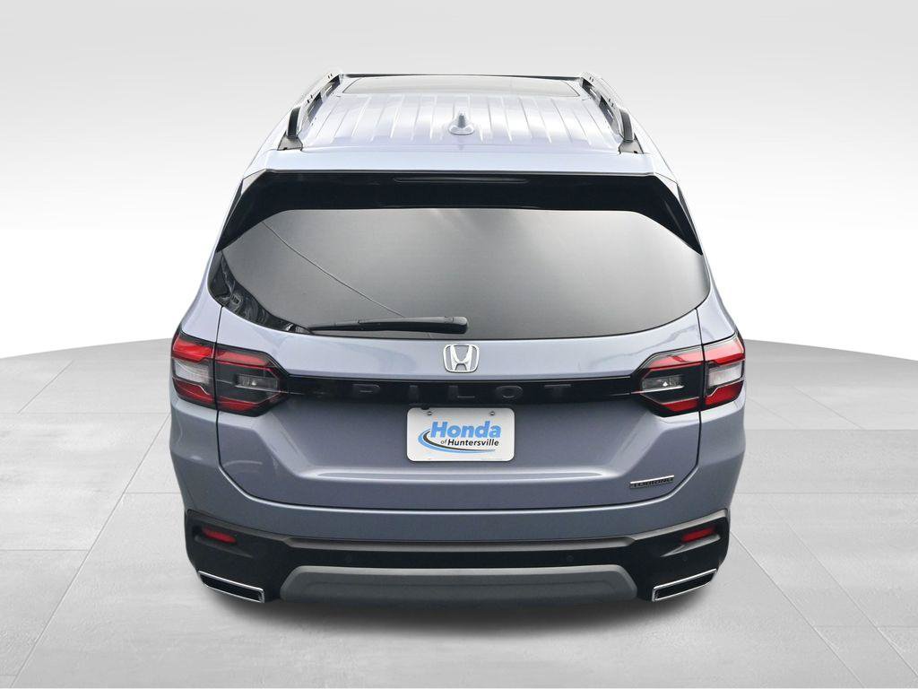 Used 2025 Honda Pilot Touring image 37