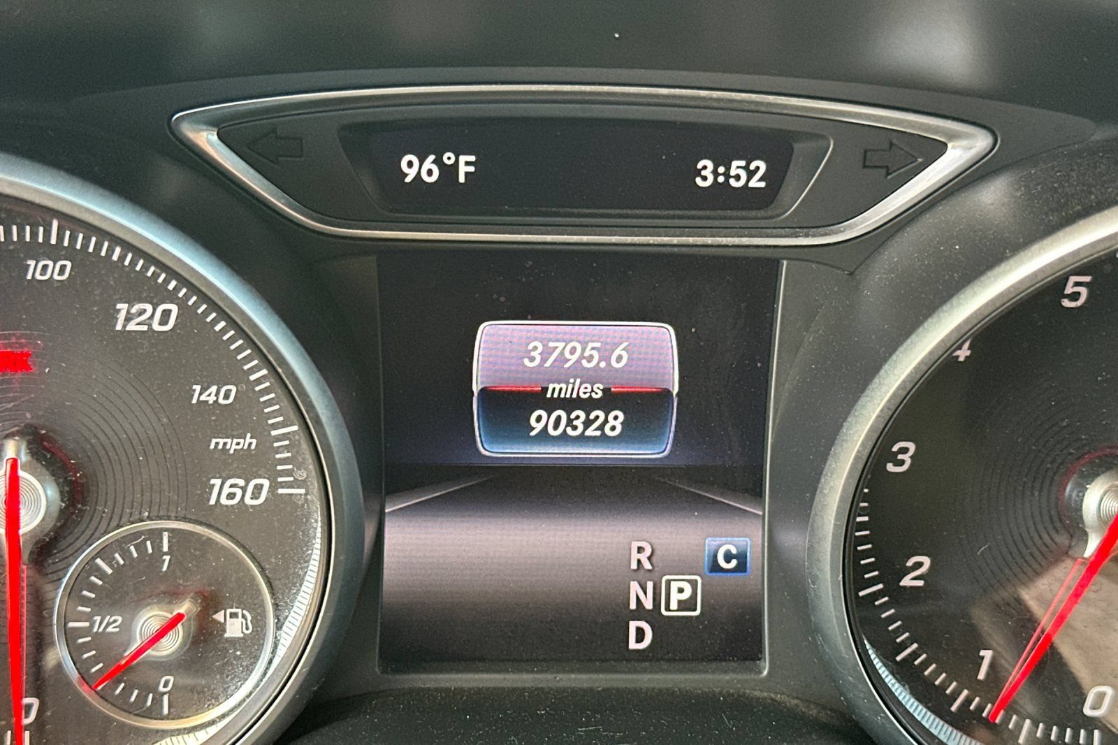 Used 2017 Mercedes-Benz CLA 250 image 24