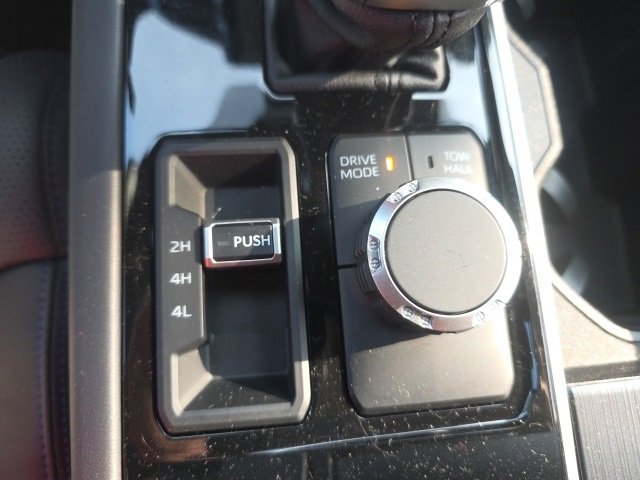 Used 2025 Toyota Sequoia Platinum image 23