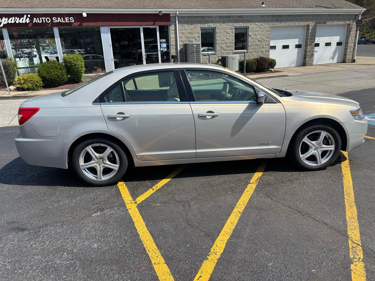 Used 2009 Lincoln MKZ image 8