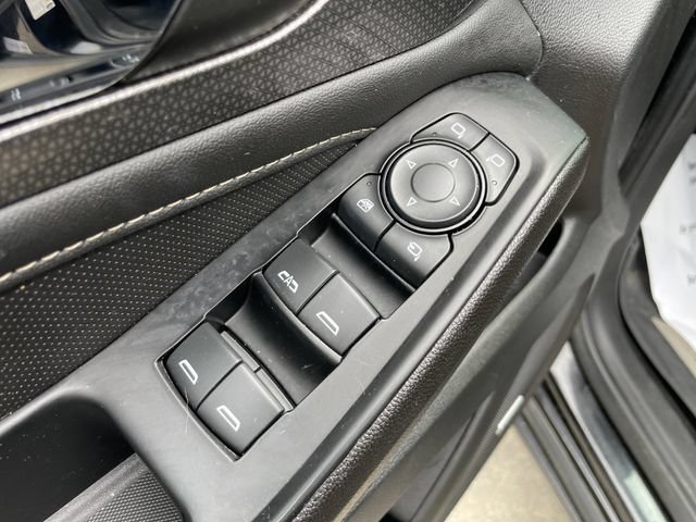 Used 2023 Chevrolet Traverse Premier w/ Redline Edition AWD/4WD image 36
